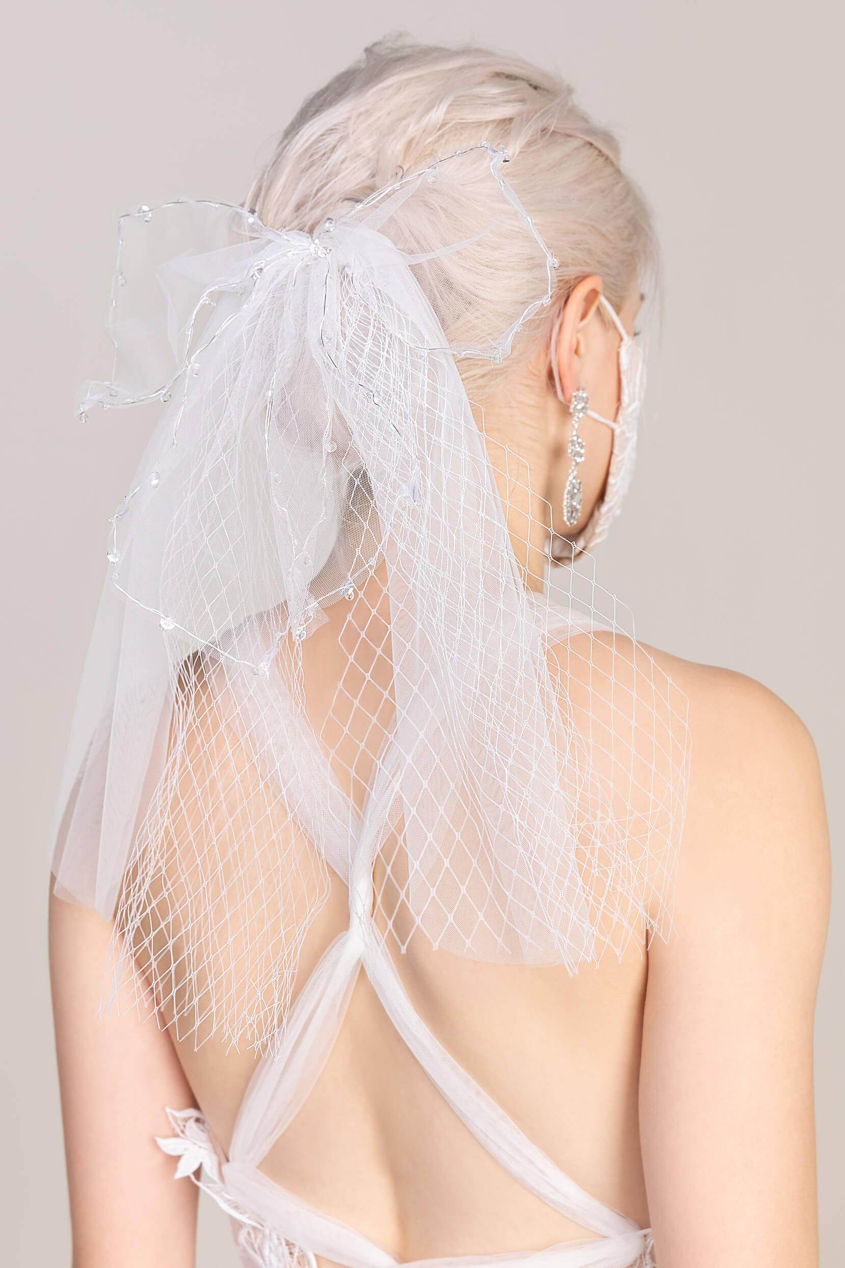 One-tier Cut Edge Tulle Shoulder Veils with Beading CV0252 - COCOMELODY